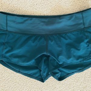 Lululemon Speed Up Short 2.5" Size 6